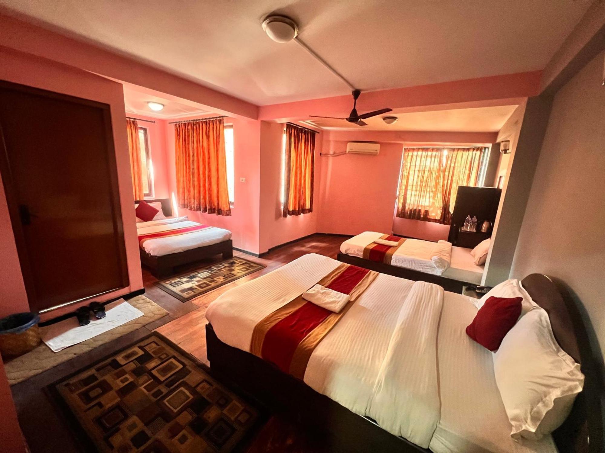 Hotel Family Home Katmandu Kültér fotó